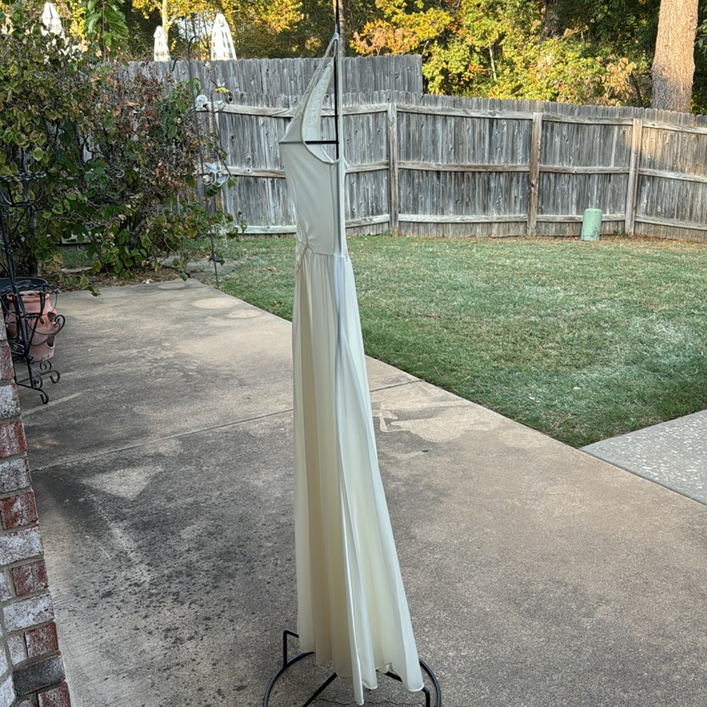 NOS Vintage Cream S Olga Silky Nightgown USA made 150” Sweep Hem Unworn - Picture 4 of 9